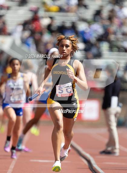 Thumbnail 1 in Penn Relays (4 X 400 Meter) photogallery.