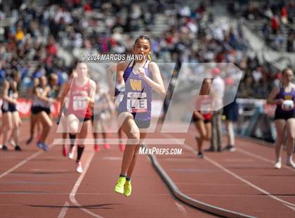 Thumbnail 3 in Penn Relays (4 X 400 Meter) photogallery.