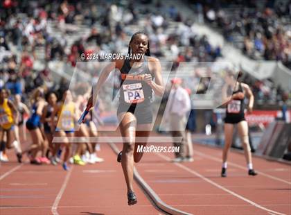 Thumbnail 3 in Penn Relays (4 X 400 Meter) photogallery.
