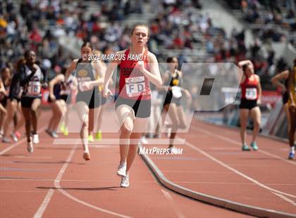 Thumbnail 1 in Penn Relays (4 X 400 Meter) photogallery.