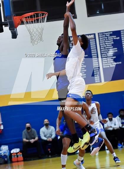 Thumbnail 1 in IMG Academy vs. Lee (Sunbash Prep Hoops) photogallery.