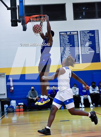 Thumbnail 2 in IMG Academy vs. Lee (Sunbash Prep Hoops) photogallery.