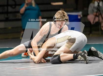 Thumbnail 2 in Farmington vs Davis  photogallery.