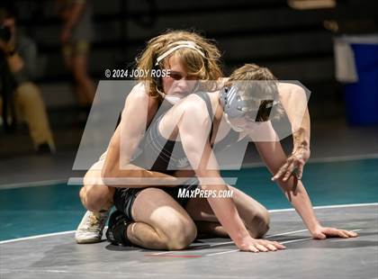 Thumbnail 1 in Farmington vs Davis  photogallery.