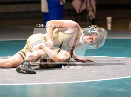 Thumbnail 1 in Farmington vs Davis  photogallery.