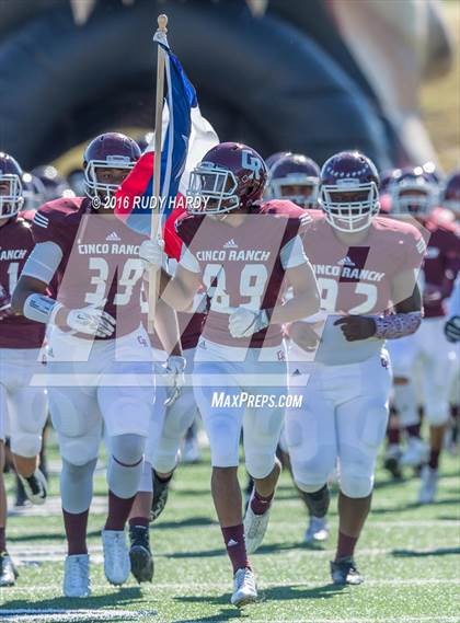 Thumbnail 1 in Langham Creek vs. Cinco Ranch (UIL 6A Area Playoff) photogallery.