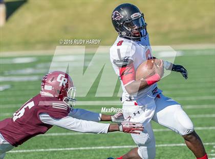 Thumbnail 3 in Langham Creek vs. Cinco Ranch (UIL 6A Area Playoff) photogallery.