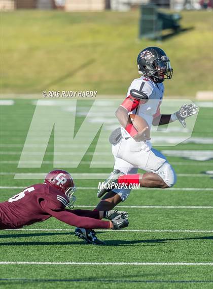 Thumbnail 1 in Langham Creek vs. Cinco Ranch (UIL 6A Area Playoff) photogallery.