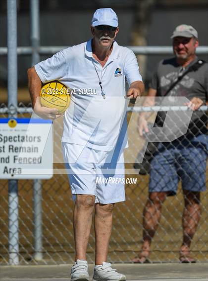 Thumbnail 3 in Fallbrook @ Clairemont photogallery.