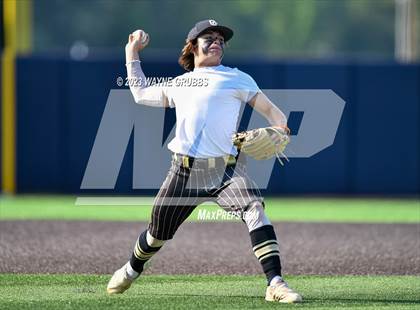 Thumbnail 2 in Ore City vs. Harleton (UIL 2A Area Playoff) photogallery.