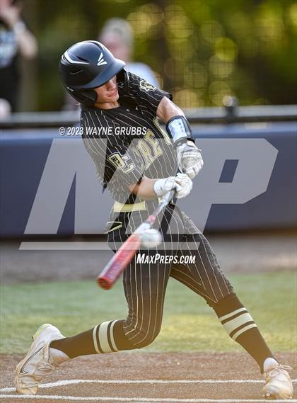 Thumbnail 2 in Ore City vs. Harleton (UIL 2A Area Playoff) photogallery.