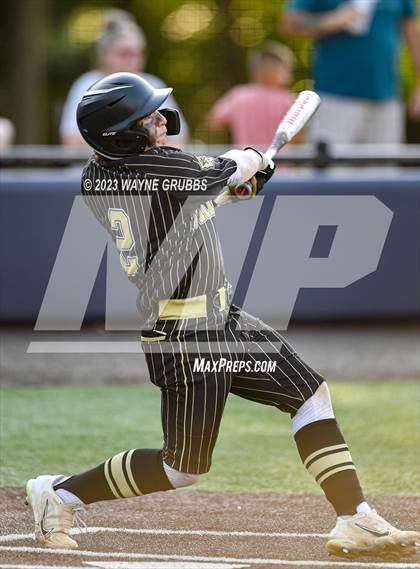 Thumbnail 1 in Ore City vs. Harleton (UIL 2A Area Playoff) photogallery.