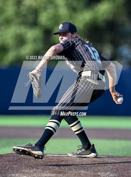 Thumbnail 2 in Ore City vs. Harleton (UIL 2A Area Playoff) photogallery.