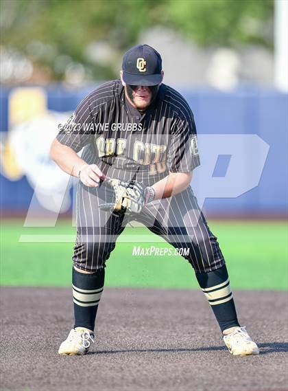 Thumbnail 3 in Ore City vs. Harleton (UIL 2A Area Playoff) photogallery.