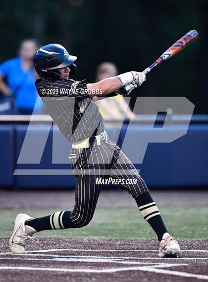 Thumbnail 3 in Ore City vs. Harleton (UIL 2A Area Playoff) photogallery.