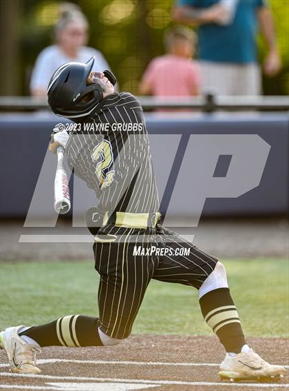 Thumbnail 2 in Ore City vs. Harleton (UIL 2A Area Playoff) photogallery.