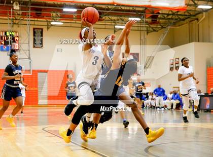 Thumbnail 2 in Norview vs Riverdale Baptist (StatVa Girls Basketball Classic) photogallery.