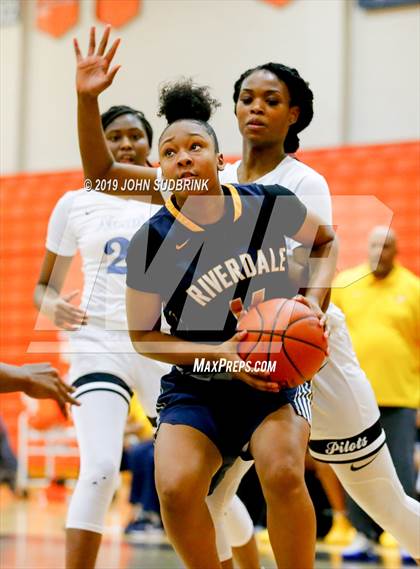 Thumbnail 1 in Norview vs Riverdale Baptist (StatVa Girls Basketball Classic) photogallery.