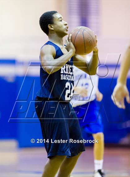 Thumbnail 3 in Roosevelt [Theodore] vs Jay, Freshman B photogallery.