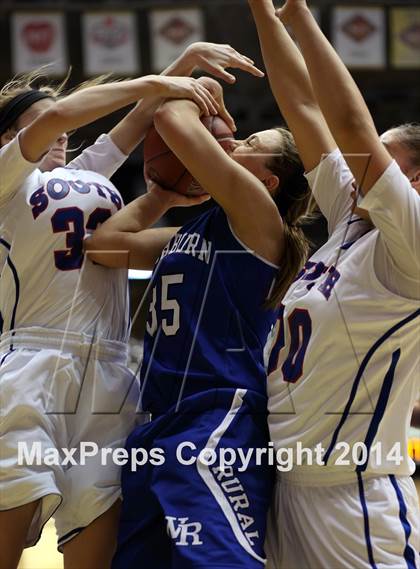 Thumbnail 2 in South vs. Washburn Rural (KSHSAA 6A Playoff) photogallery.