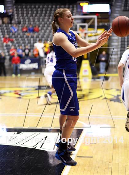 Thumbnail 2 in South vs. Washburn Rural (KSHSAA 6A Playoff) photogallery.