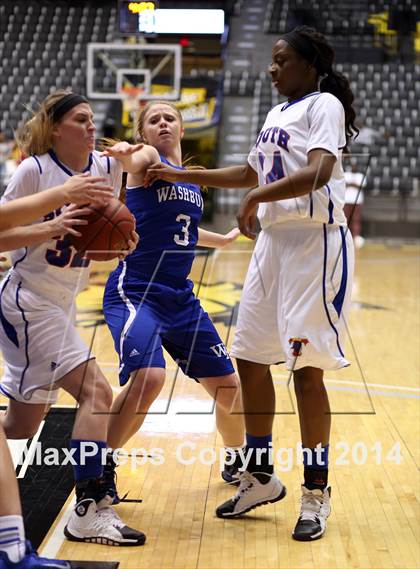Thumbnail 3 in South vs. Washburn Rural (KSHSAA 6A Playoff) photogallery.