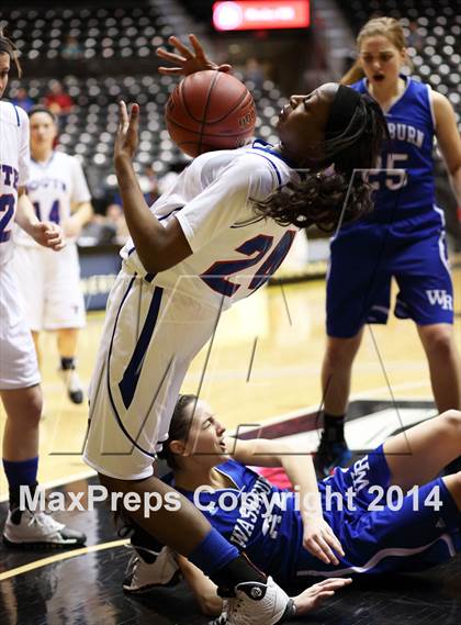 Thumbnail 2 in South vs. Washburn Rural (KSHSAA 6A Playoff) photogallery.