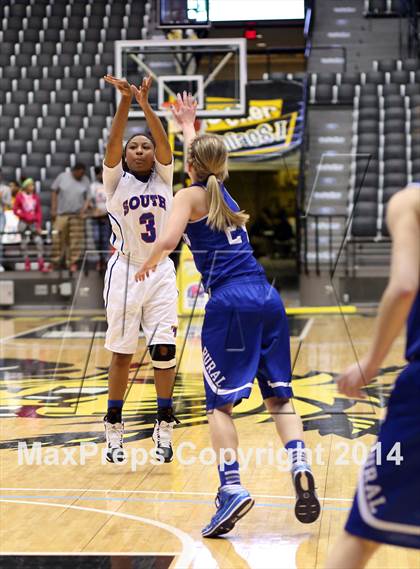 Thumbnail 1 in South vs. Washburn Rural (KSHSAA 6A Playoff) photogallery.