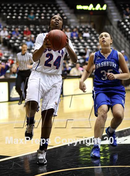 Thumbnail 3 in South vs. Washburn Rural (KSHSAA 6A Playoff) photogallery.