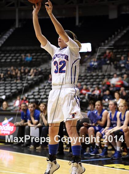 Thumbnail 2 in South vs. Washburn Rural (KSHSAA 6A Playoff) photogallery.