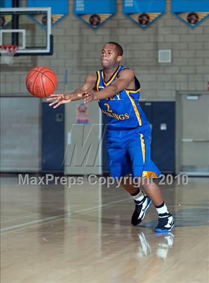 Thumbnail 2 in Garey vs. Glendora (MLK I Have A Dream Classic) photogallery.
