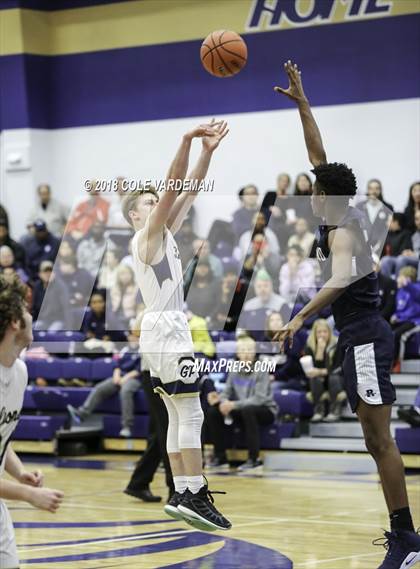 Thumbnail 2 in Grace Prep vs Richland (Spring Creek Holiday Invitational) photogallery.