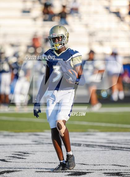 Thumbnail 3 in Drew vs Lithonia (Scrimmage) photogallery.