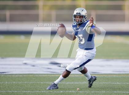Thumbnail 2 in Drew vs Lithonia (Scrimmage) photogallery.