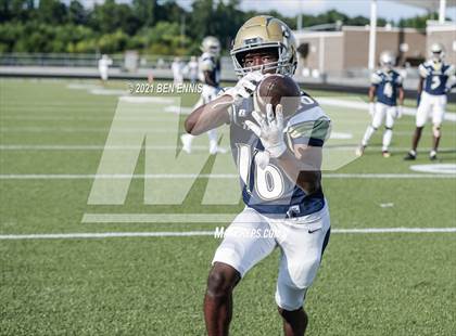 Thumbnail 1 in Drew vs Lithonia (Scrimmage) photogallery.