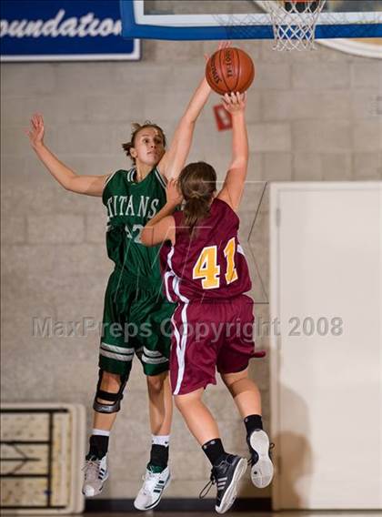 Thumbnail 2 in Torrey Pines vs. Poway (Bronco Invitational) photogallery.