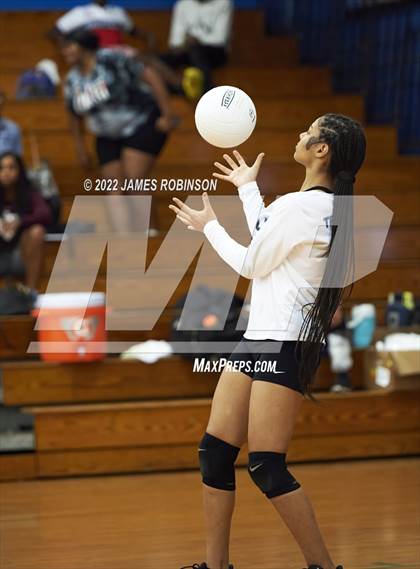 Thumbnail 2 in Stanton @ Ribault photogallery.