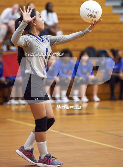 Thumbnail 2 in Stanton @ Ribault photogallery.