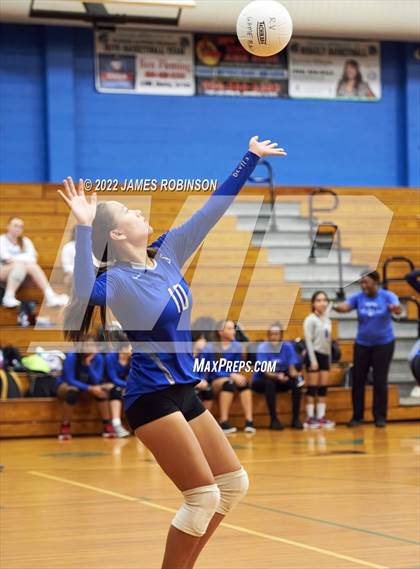 Thumbnail 3 in Stanton @ Ribault photogallery.