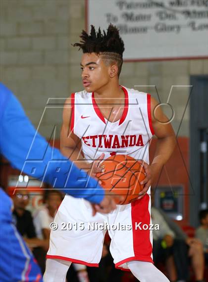 Thumbnail 3 in Etiwanda vs. Bishop Gorman (Nike Extravaganza) photogallery.