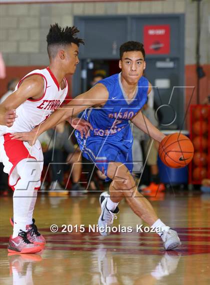 Thumbnail 3 in Etiwanda vs. Bishop Gorman (Nike Extravaganza) photogallery.