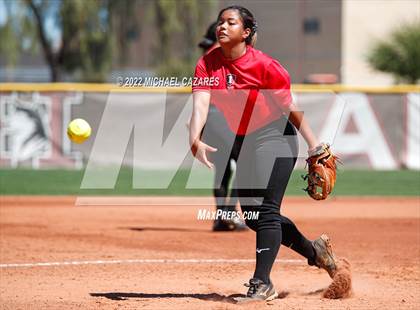 Thumbnail 2 in Highland vs. 'Iolani (Hamilton Softball Invitational) photogallery.