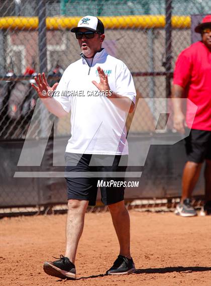 Thumbnail 2 in Highland vs. 'Iolani (Hamilton Softball Invitational) photogallery.