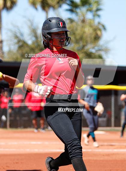 Thumbnail 2 in Highland vs. 'Iolani (Hamilton Softball Invitational) photogallery.
