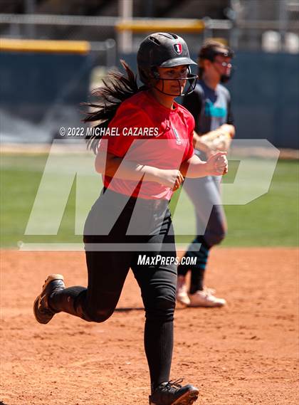 Thumbnail 3 in Highland vs. 'Iolani (Hamilton Softball Invitational) photogallery.
