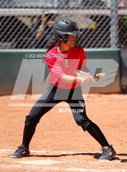 Thumbnail 2 in Highland vs. 'Iolani (Hamilton Softball Invitational) photogallery.