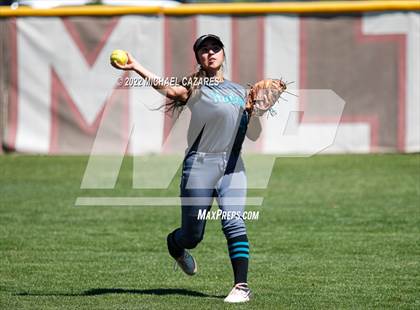 Thumbnail 3 in Highland vs. 'Iolani (Hamilton Softball Invitational) photogallery.