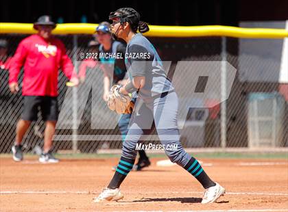 Thumbnail 2 in Highland vs. 'Iolani (Hamilton Softball Invitational) photogallery.