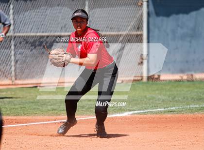 Thumbnail 3 in Highland vs. 'Iolani (Hamilton Softball Invitational) photogallery.