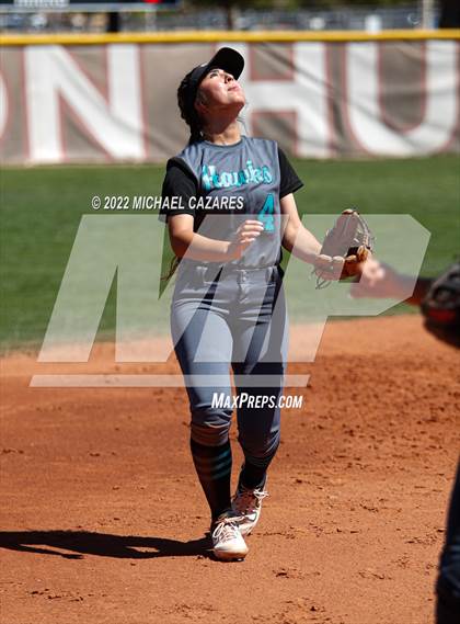 Thumbnail 2 in Highland vs. 'Iolani (Hamilton Softball Invitational) photogallery.